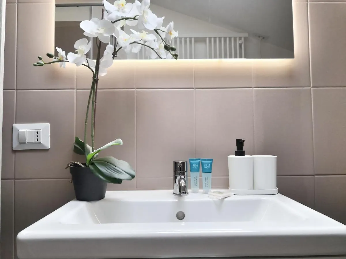 I Host Apartment - Pericle 9 Milano İtalya