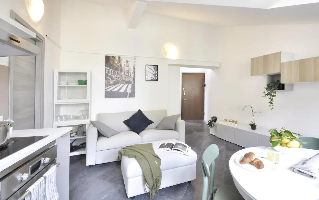 I Host Apartment - Pericle 9 Milan Italy