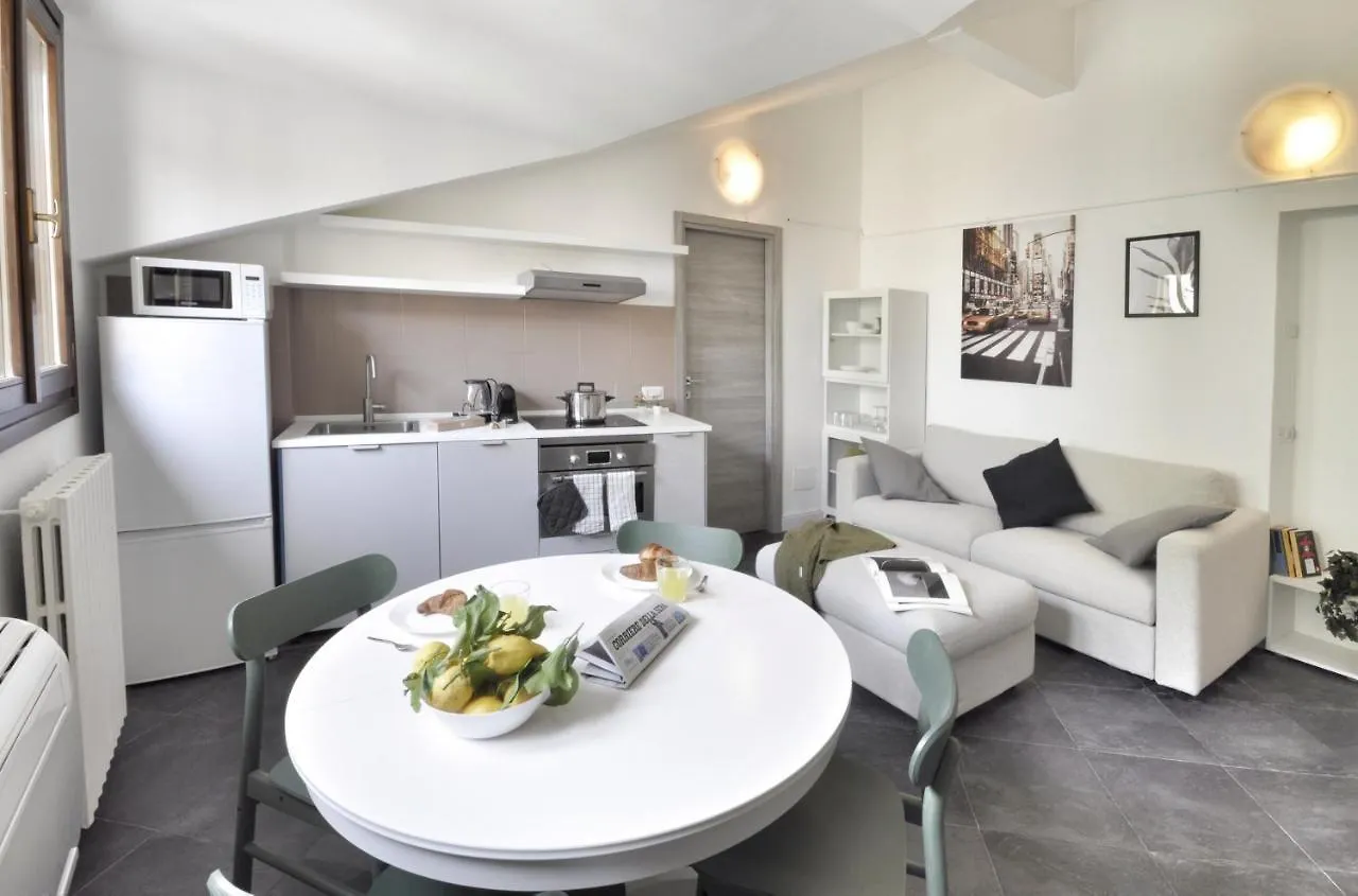 I Host Apartment - Pericle 9 Milan